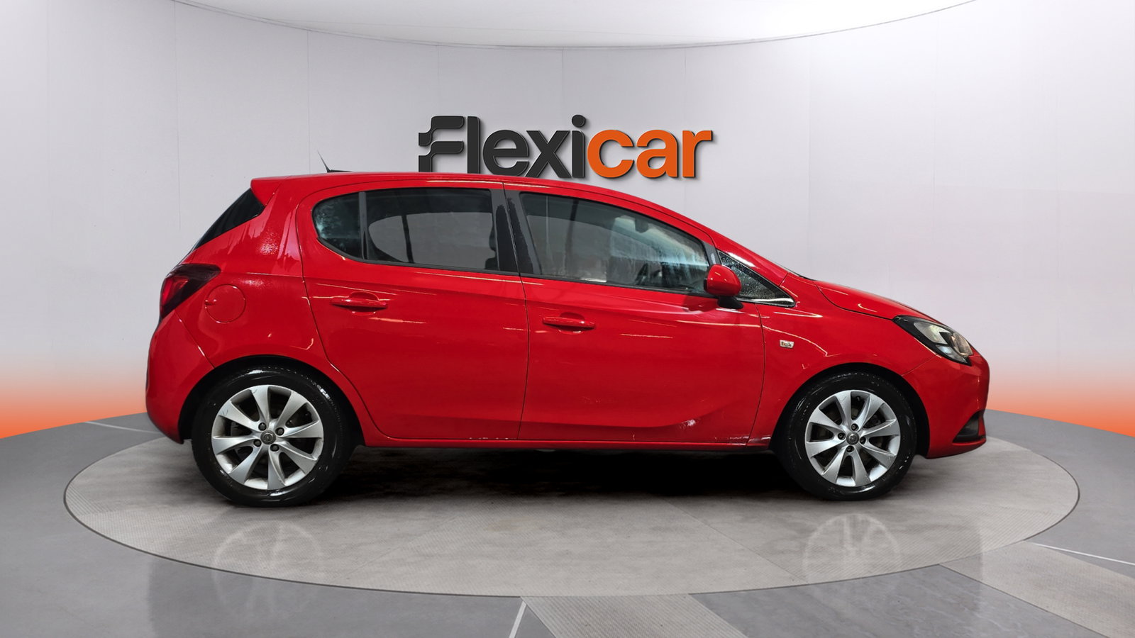 https://cdn-flexicar.caraffinity.it/public_appraisal_images_pro/images/stock/265946/0pT3CmJrvi__WhatsApp Image 2026-06-01 at 18.57.34.jpeg